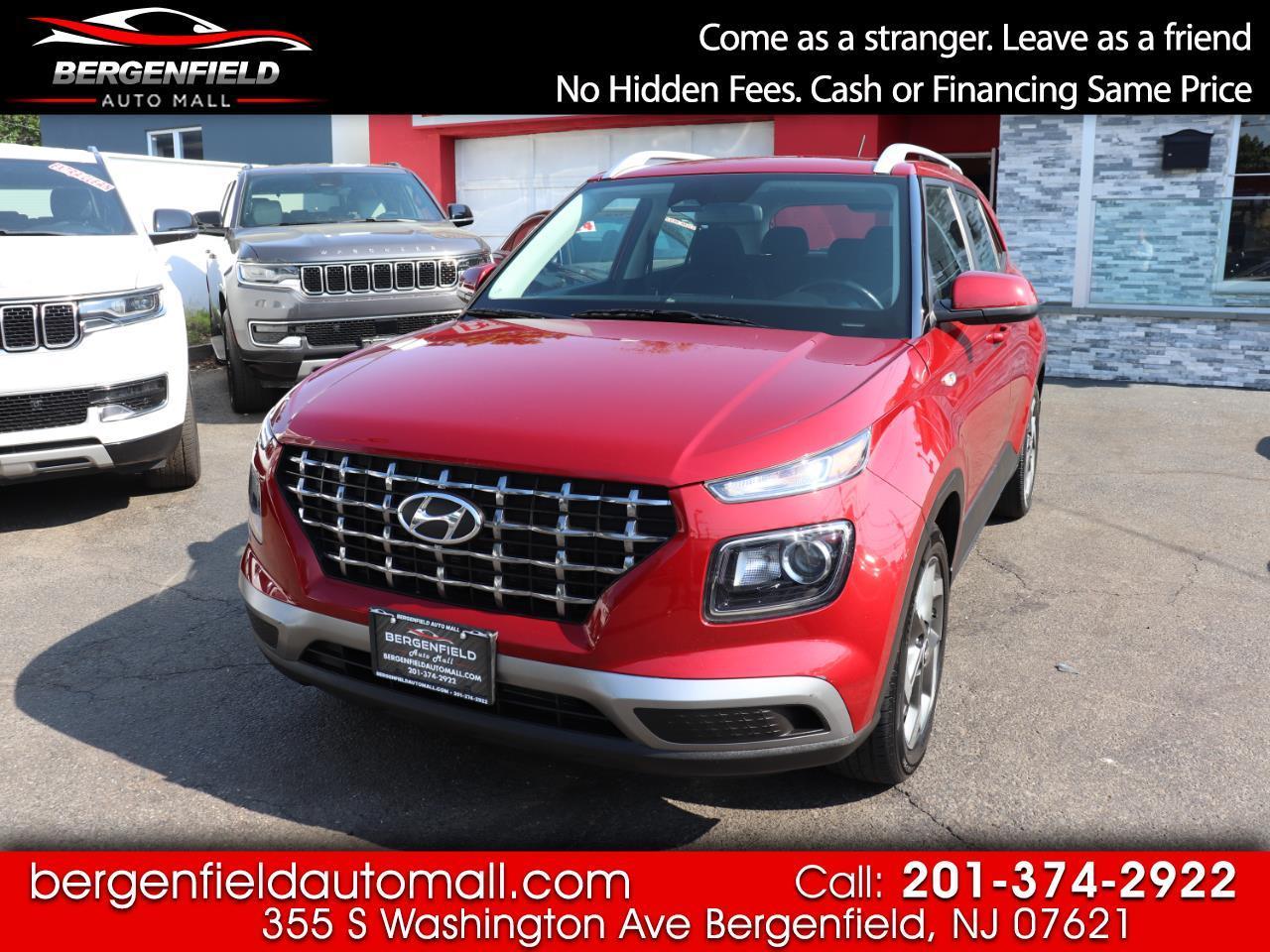2023 Hyundai Venue SEL IVT's photo