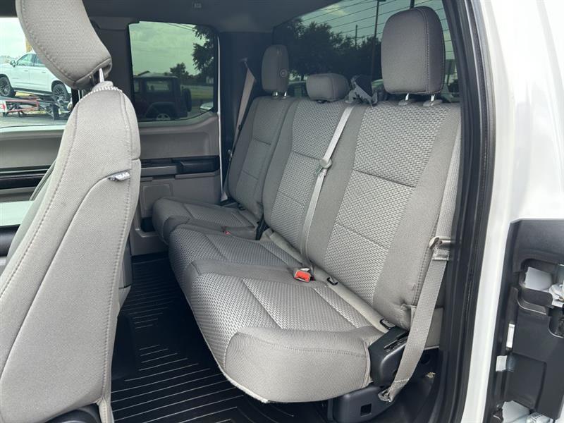 2018 Ford F-150 XLT SuperCab 4WD White at Country with Integrity Motors
