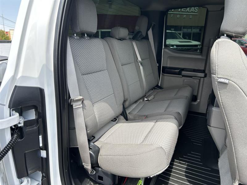 2018 Ford F-150 XLT SuperCab 4WD White at Country with Integrity Motors