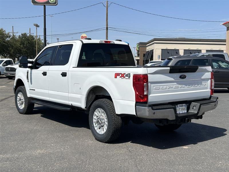 2022 Ford F-250 SD XLT Crew Cab Short Bed 4WD White at Top of Texas Motors