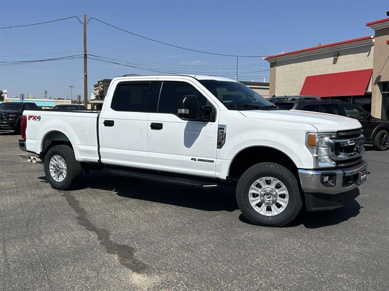 2022 Ford F-250 SD XLT Crew Cab Short Bed 4WD White at Top of Texas Motors