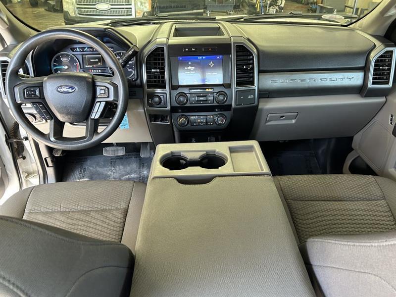 2022 Ford F-250 SD XLT Crew Cab Short Bed 4WD White at Top of Texas Motors