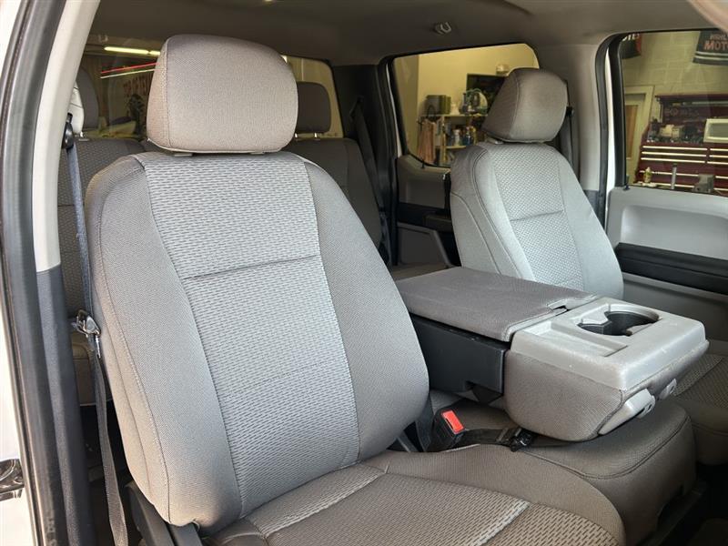 2022 Ford F-250 SD XLT Crew Cab Short Bed 4WD White at Top of Texas Motors