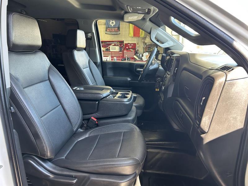 2023 Chevrolet Silverado 2500HD LT Crew Cab 4WD White at Top of Texas Motors
