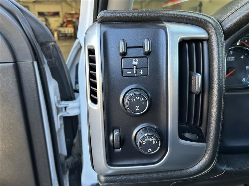 2018 GMC Sierra 2500HD photo 5 of 25