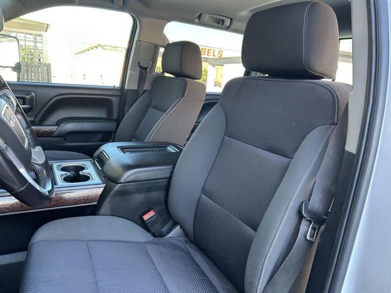 2018 GMC Sierra 2500HD photo 10 of 25