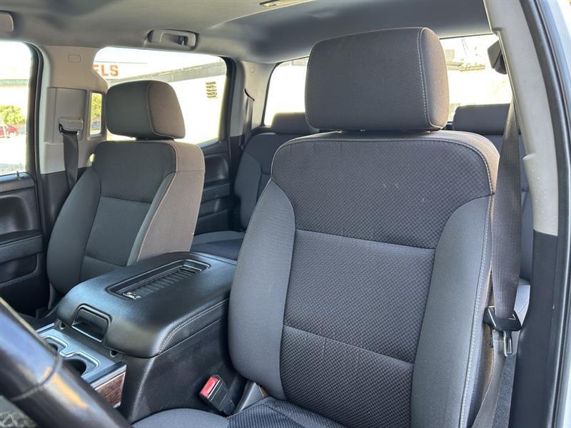 2018 GMC Sierra 2500HD photo 11 of 25