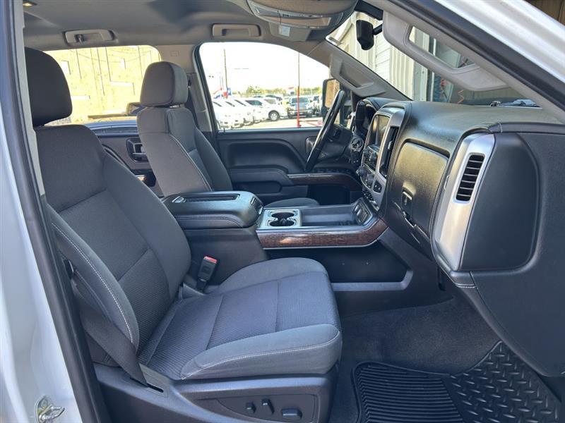 2018 GMC Sierra 2500HD photo 13 of 25