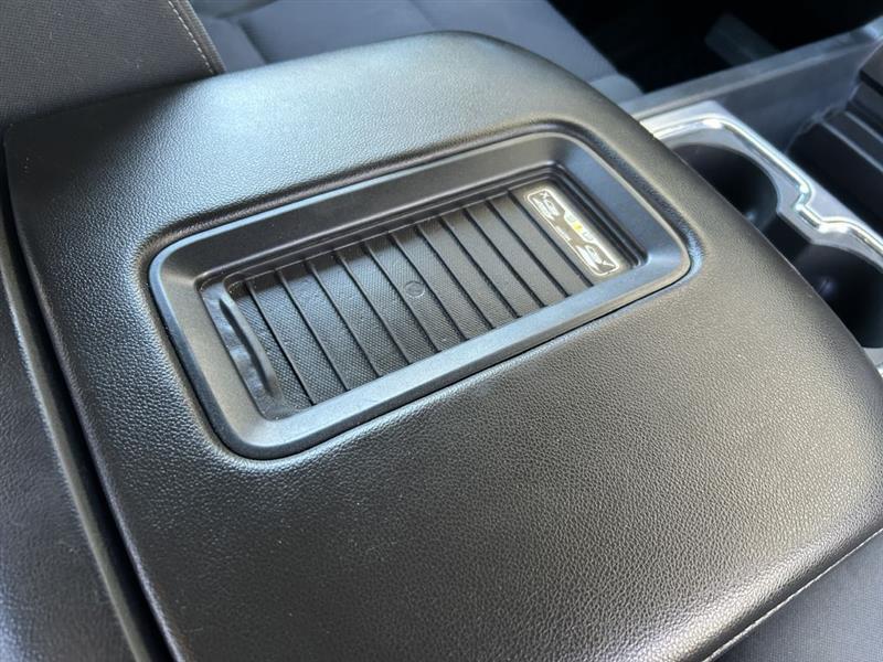 2018 GMC Sierra 2500HD photo 17 of 25