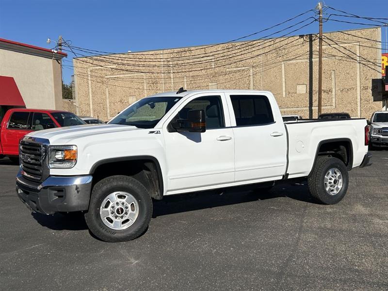 2018 GMC Sierra 2500HD photo 19 of 25