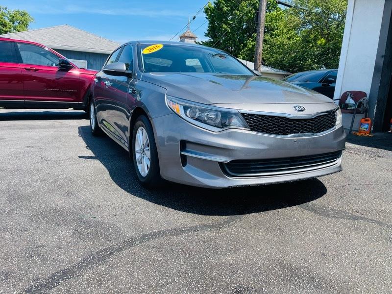 2016 Kia Optima LX AT's photo