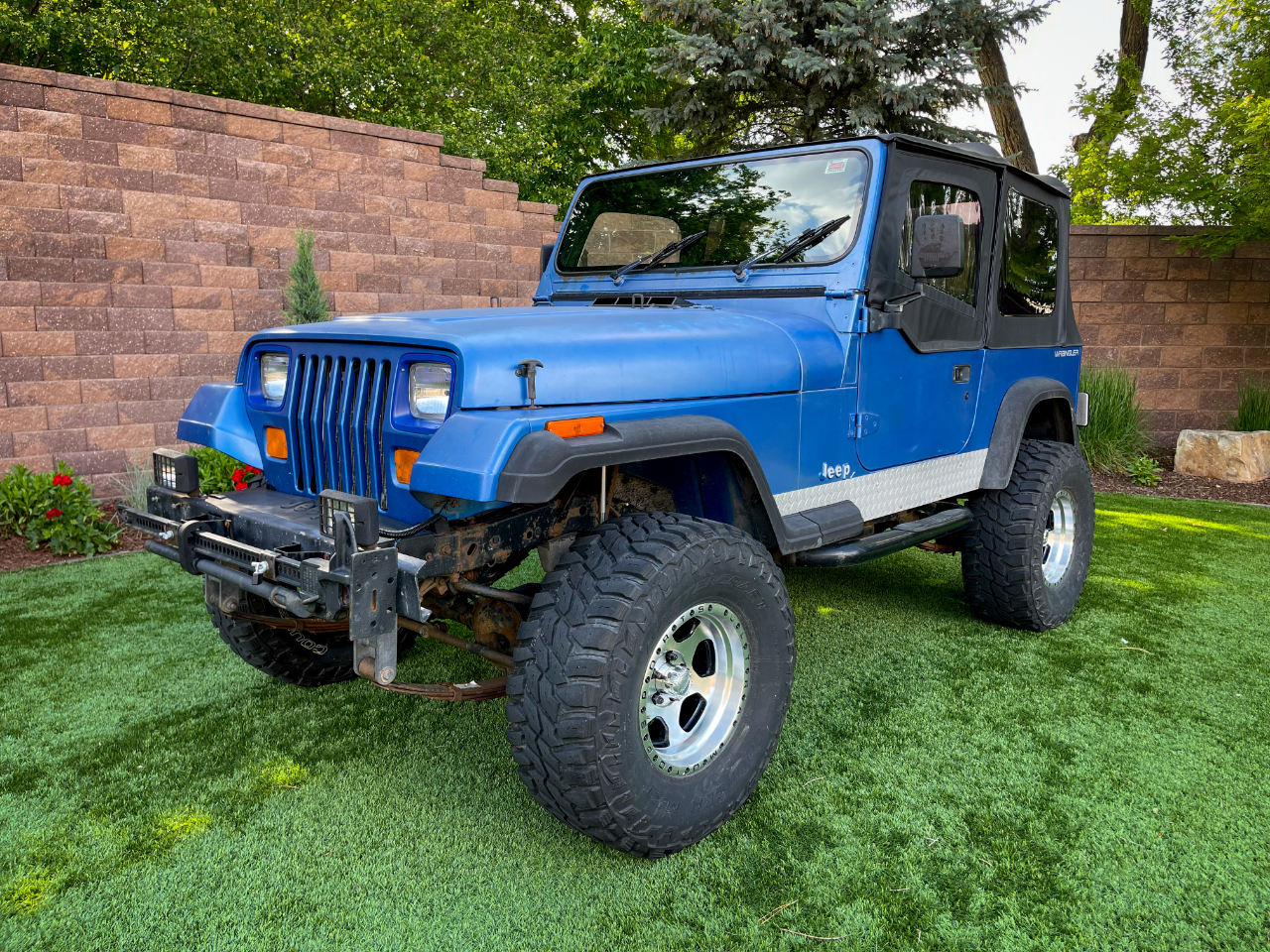 Used 1992 Jeep Wrangler for sale. Blue 1992 Jeep Wrangler Car for