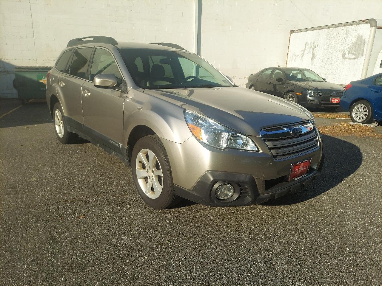 2014 Subaru Outback 2.5i Premium CVT PZEV's photo