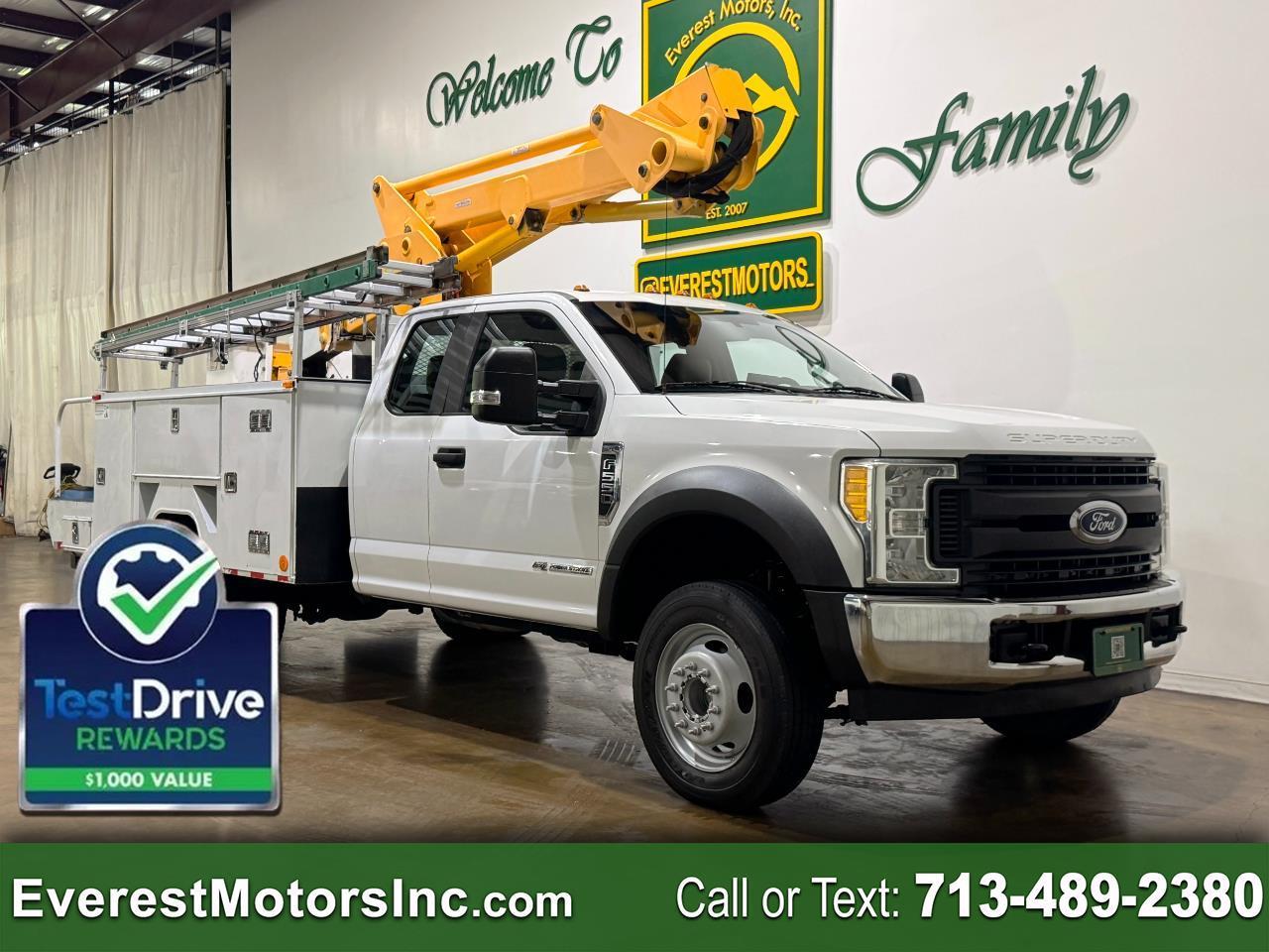 2017 Ford Super Duty F-550 DRW Super Duty - Dual Rear Wheel