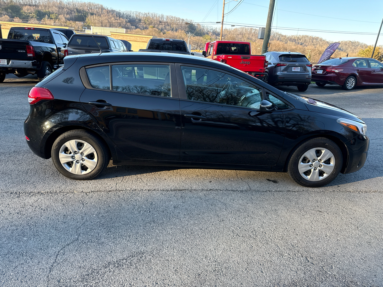 2017 Kia Forte 5-Door