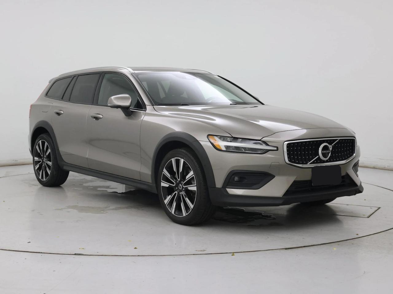 2018 Volvo V60 Cross Country Premier