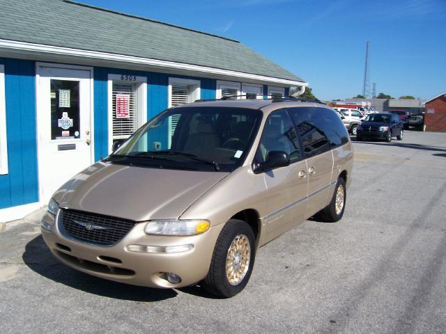 1998 Chrysler Town & Country LXI