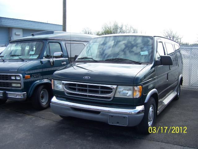 2001 Ford Econoline Cargo E-150 RECREATIONAL