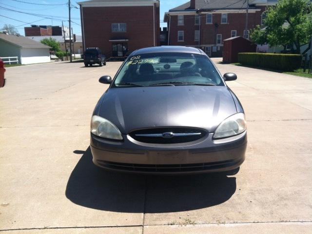 2002 Ford Taurus