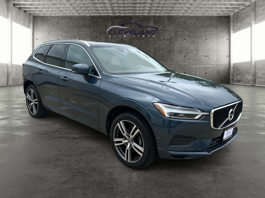 2018 Volvo XC60 T5 Momentum AWD's photo