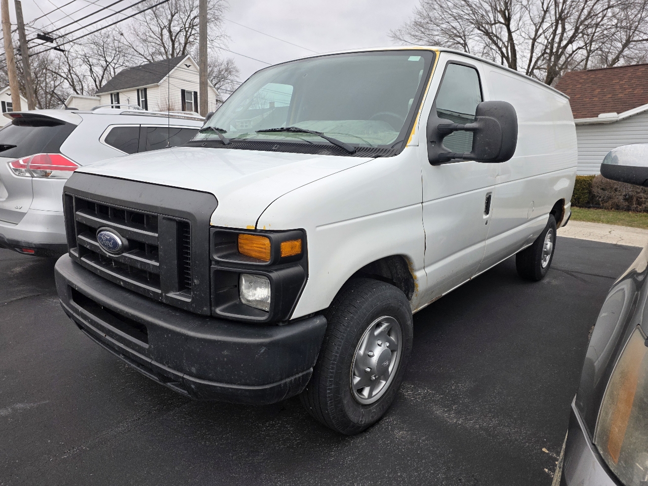 2011 Ford Econoline E-250's photo
