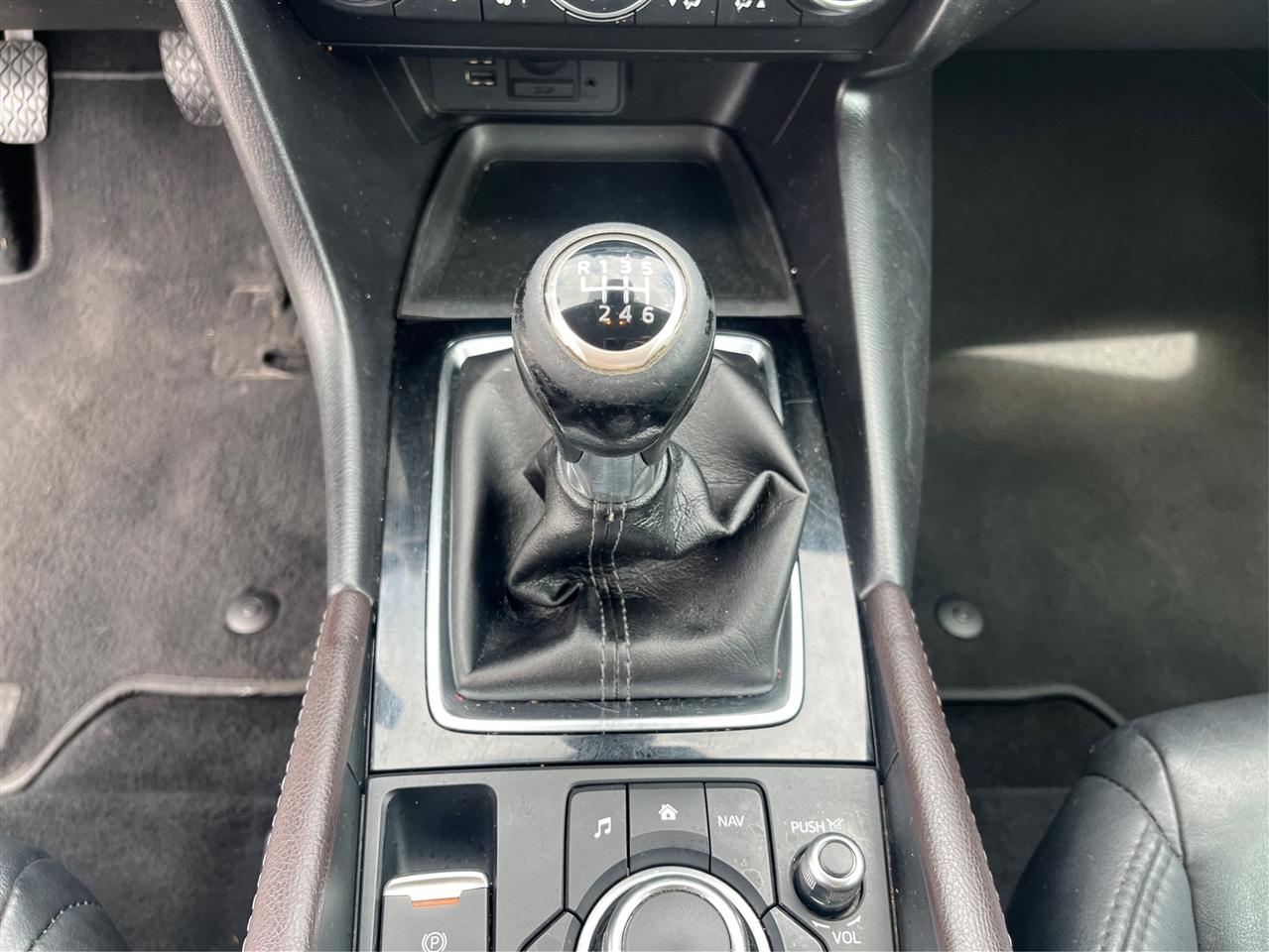 MazdaMAZDA318