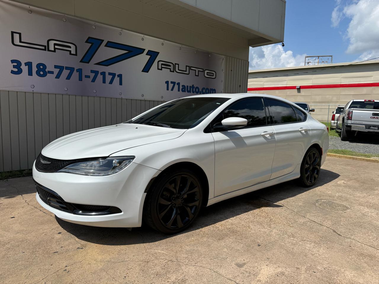 2015 Chrysler 200 S's photo