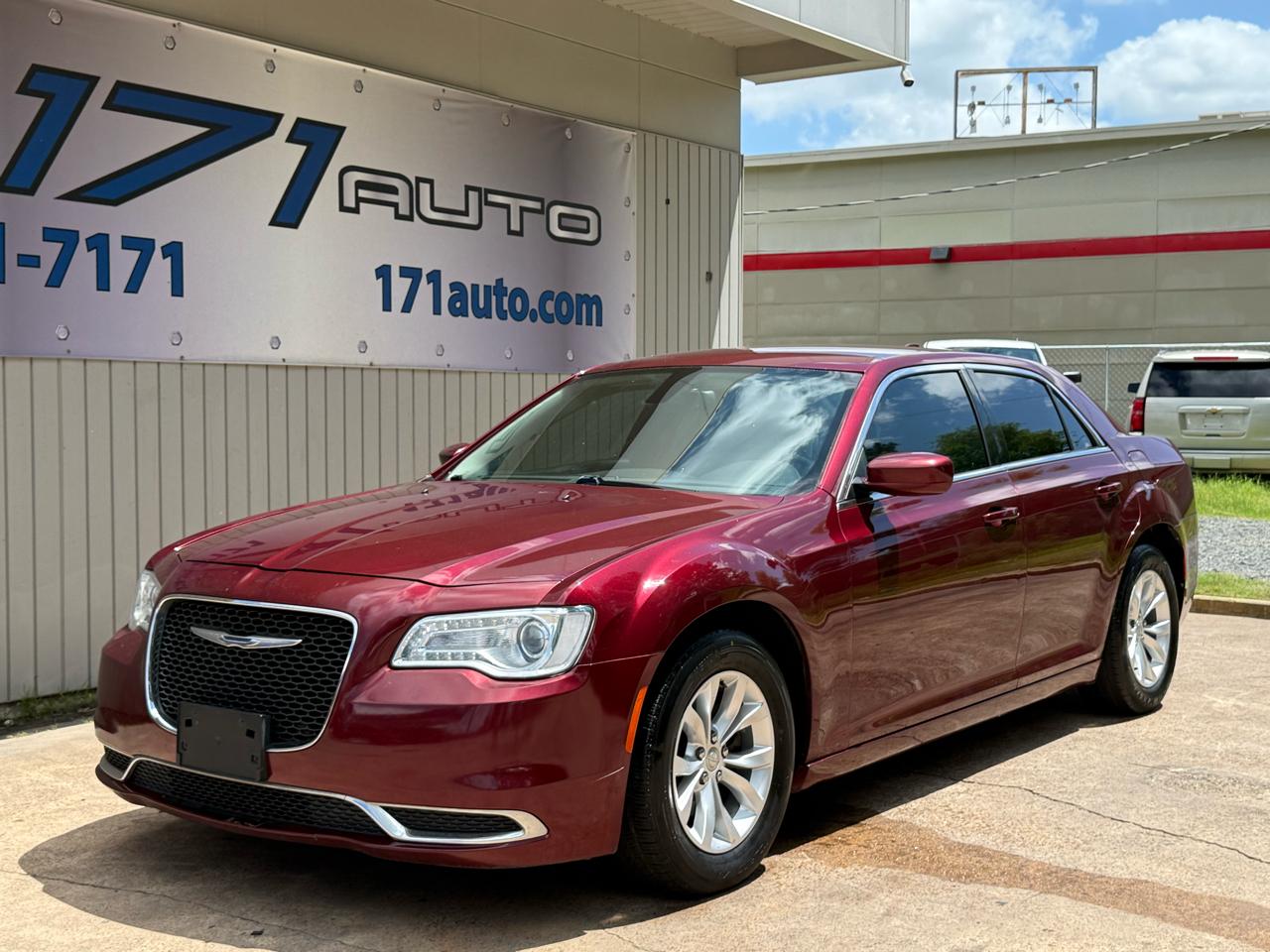 2016 Chrysler 300 Limited's photo