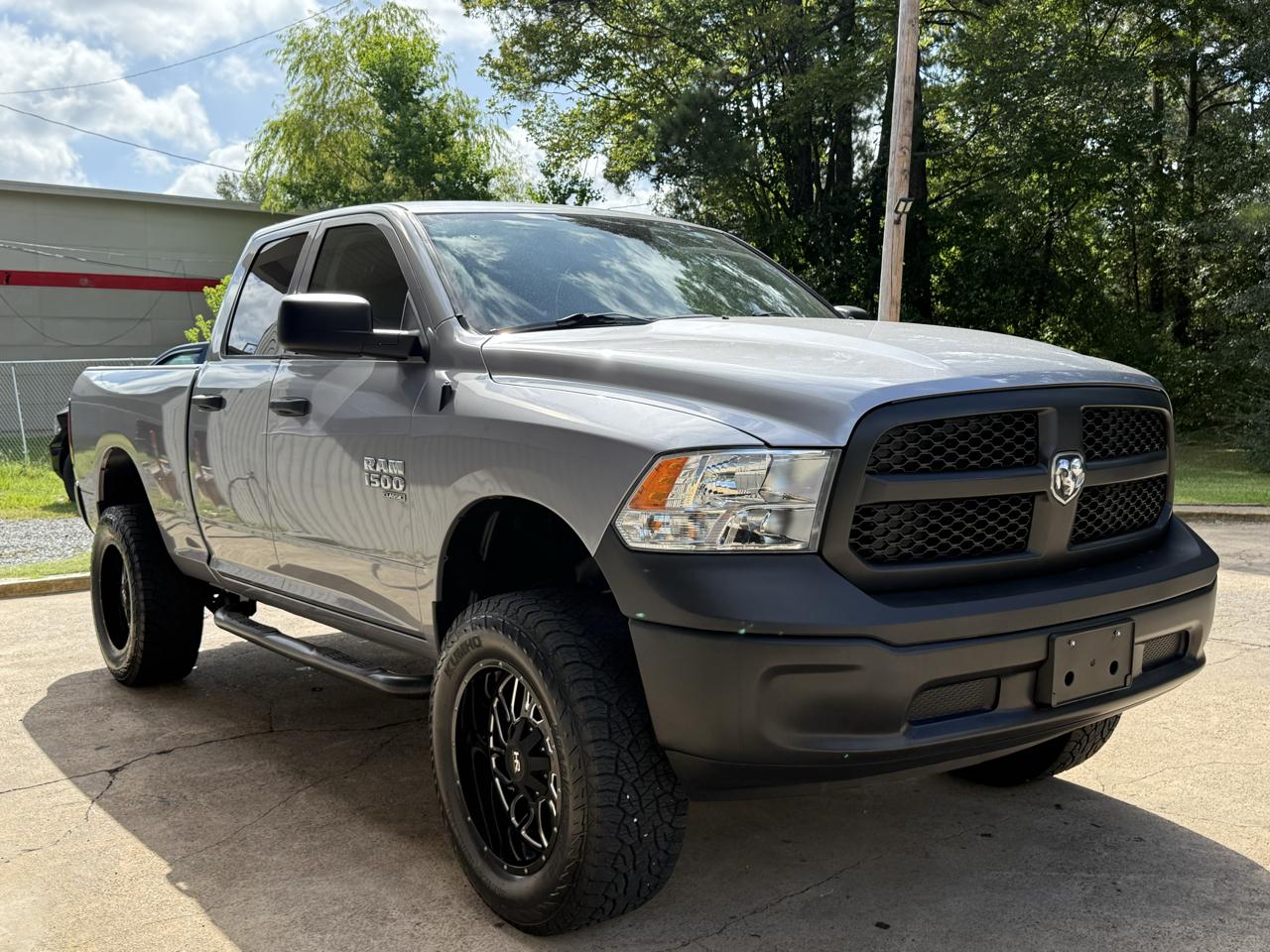 2019 Ram 1500 Classic Tradesman - Image 3