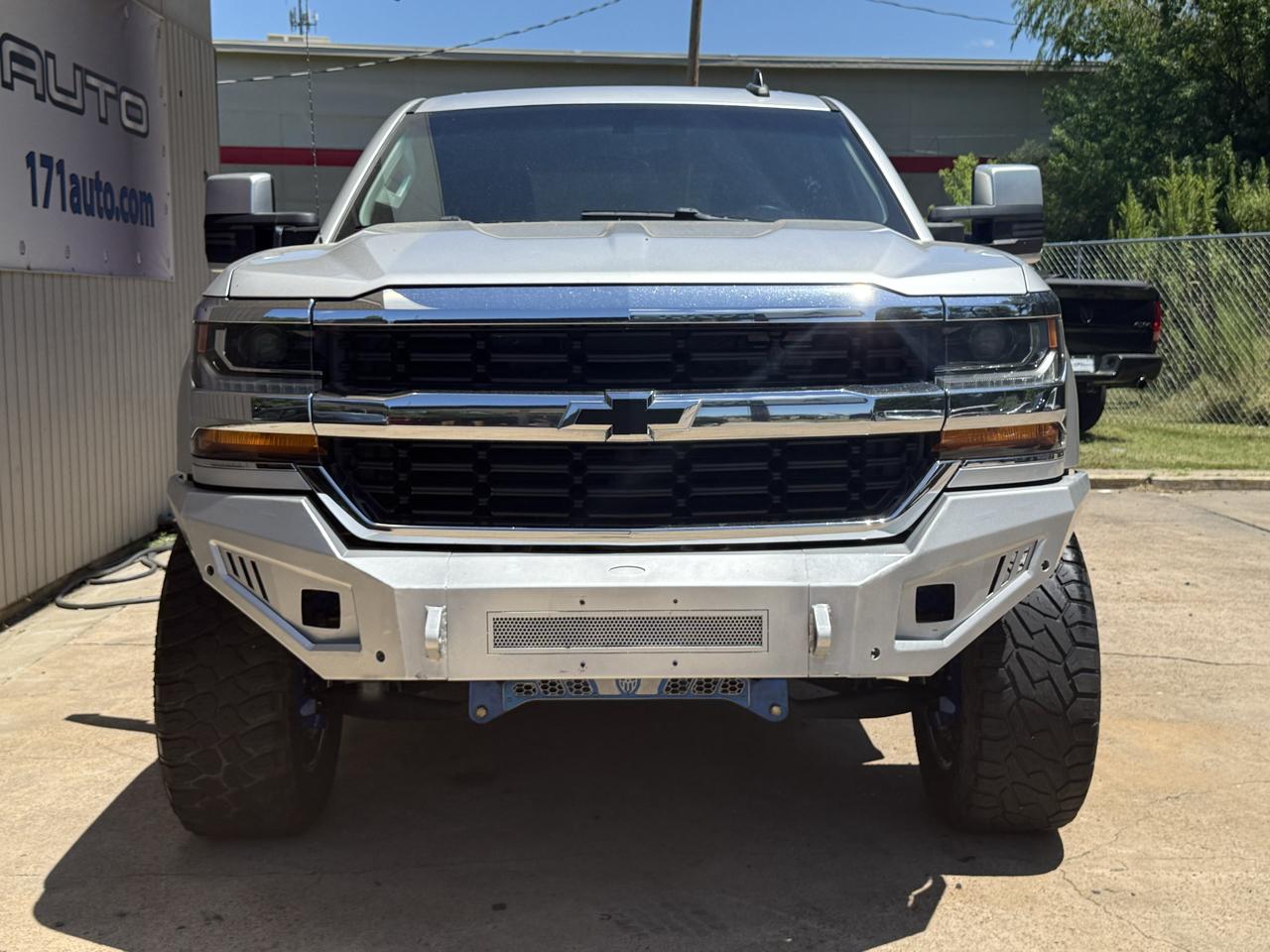 2018 Chevrolet Silverado 1500 LT - Image 2