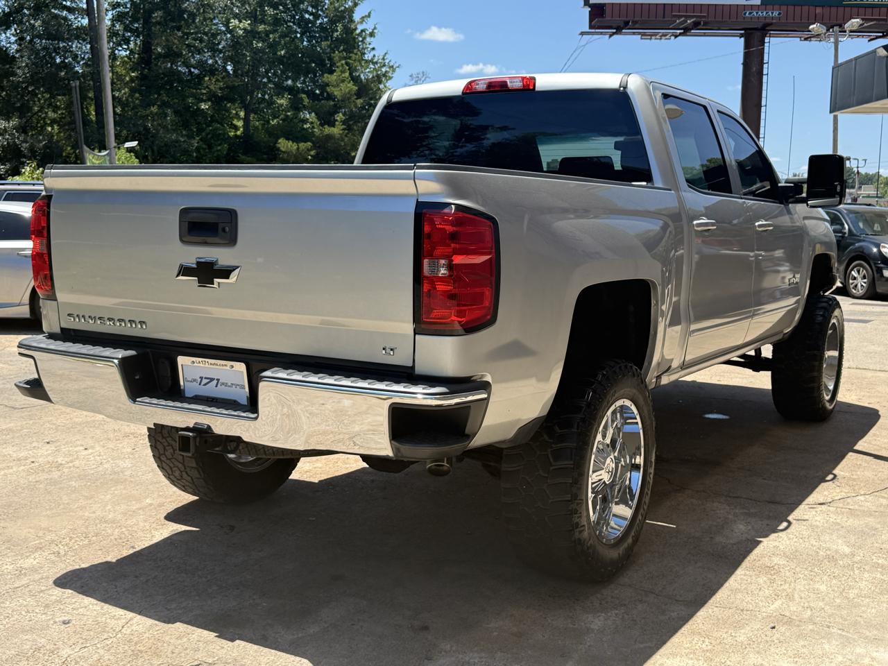2018 Chevrolet Silverado 1500 LT - Image 4