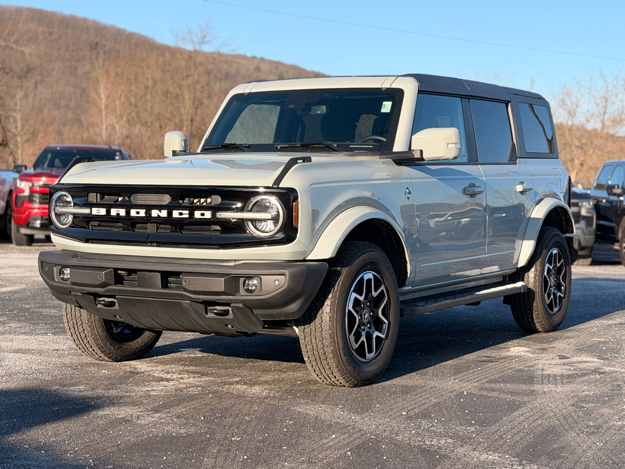 2023 Ford Bronco Outer Banks's photo