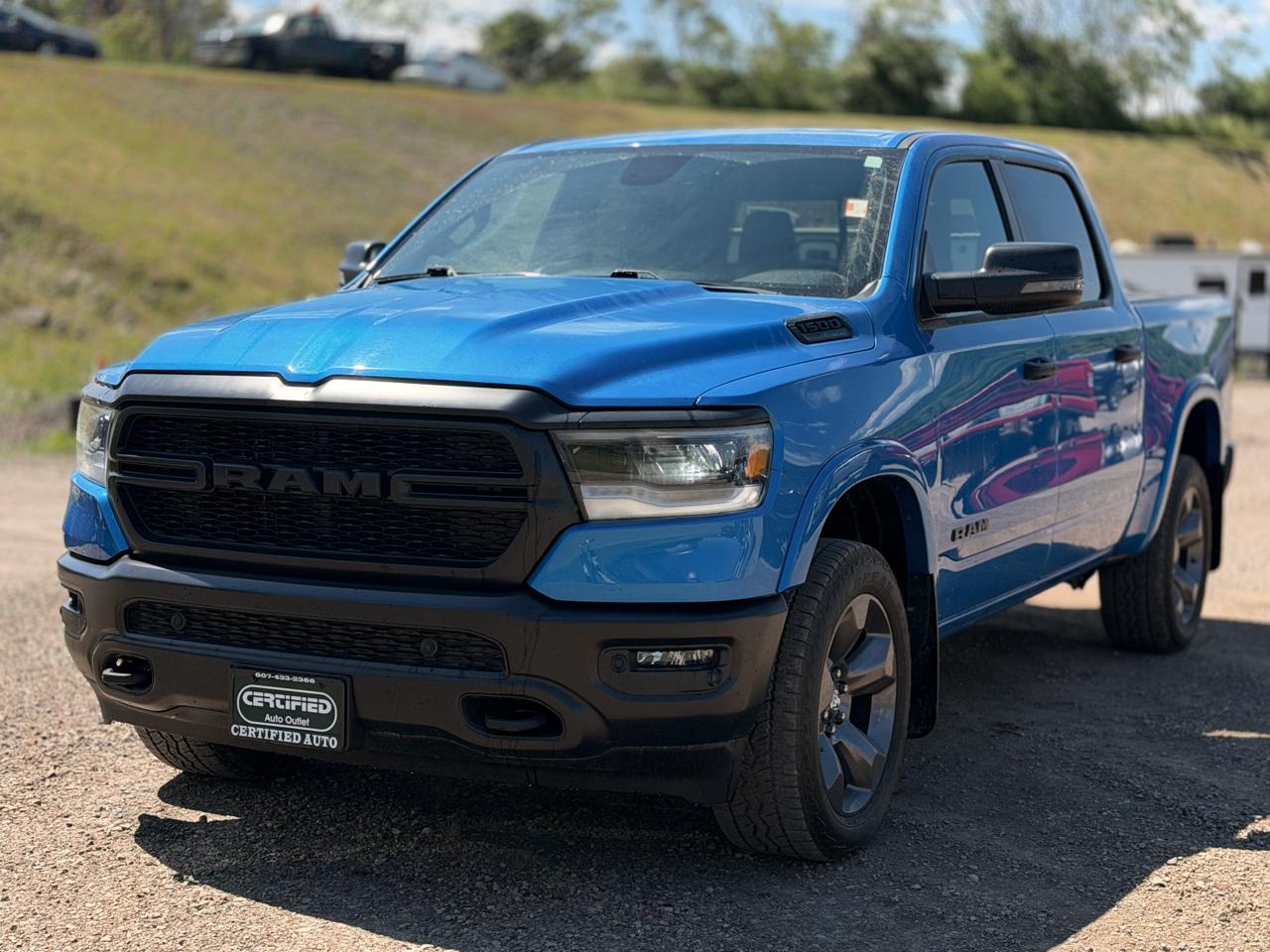 2023 RAM 1500 Big Horn/Lone Star 4x4 Crew Cab 5'7's photo