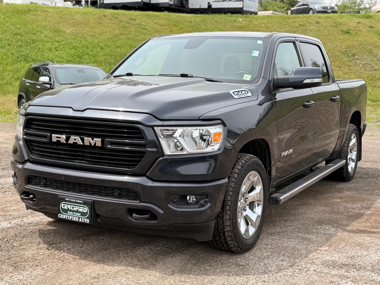 2019 RAM 1500 Big Horn/Lone Star 4x4 Crew Cab 5'7's photo