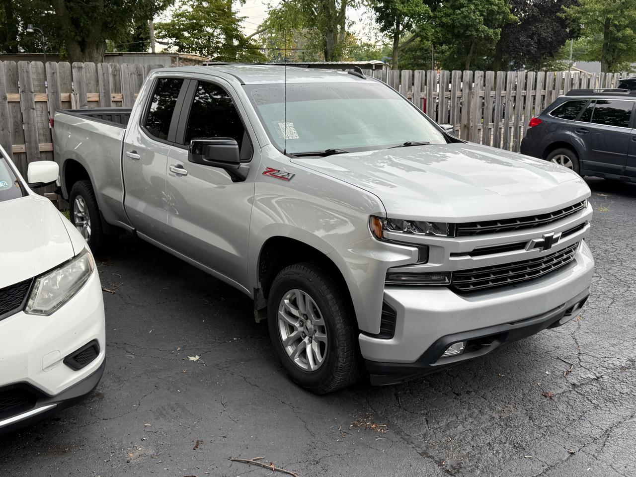 Photo 2 of 2019 Chevrolet Silverado 1500 RST