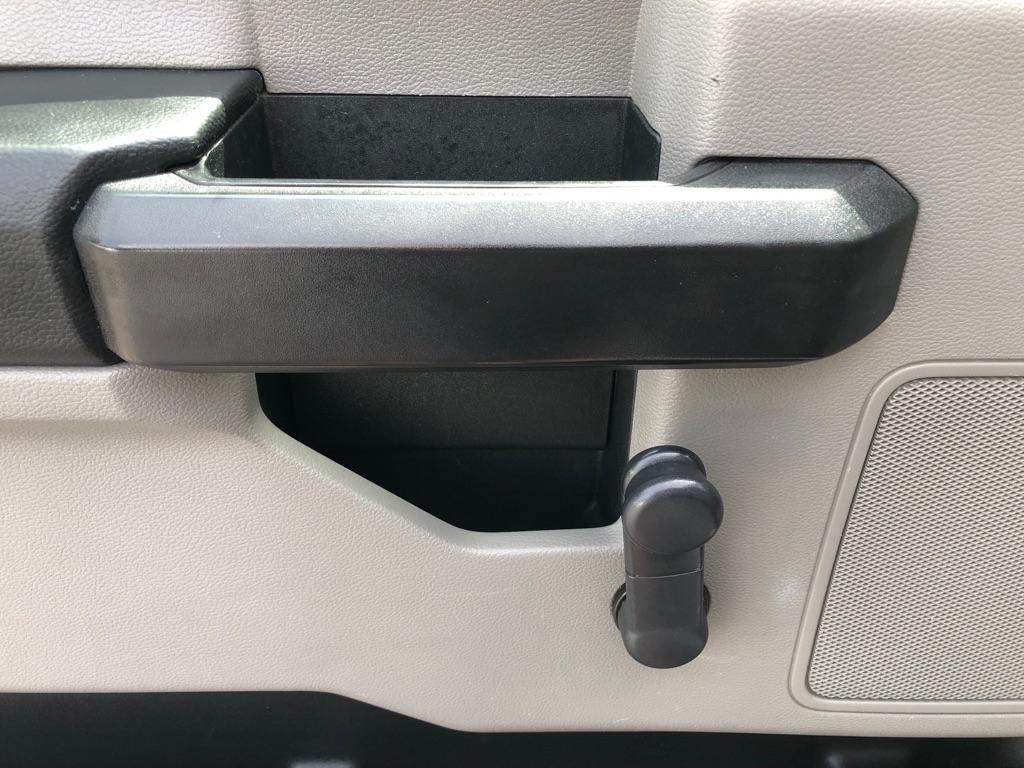 2018 Ford F-250 SD SUPER DUTY WHITE at Premiere Auto Sales