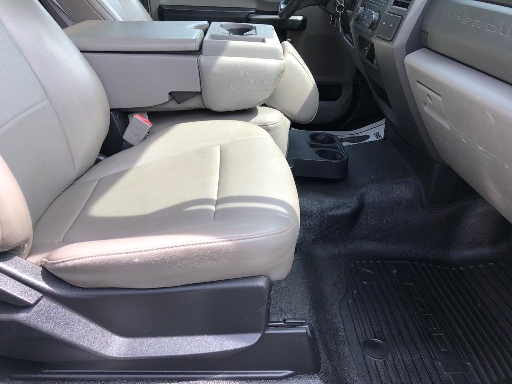 2018 Ford F-250 SD SUPER DUTY WHITE at Premiere Auto Sales