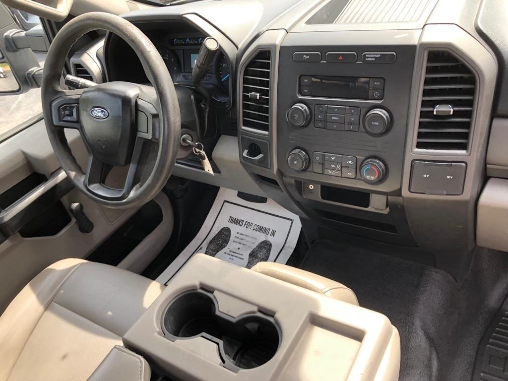 2018 Ford F-250 SD SUPER DUTY WHITE at Premiere Auto Sales