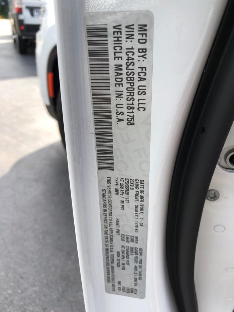 2024 Jeep Wagoneer L L SERIES II WHITE at Auto Express Rt. 8