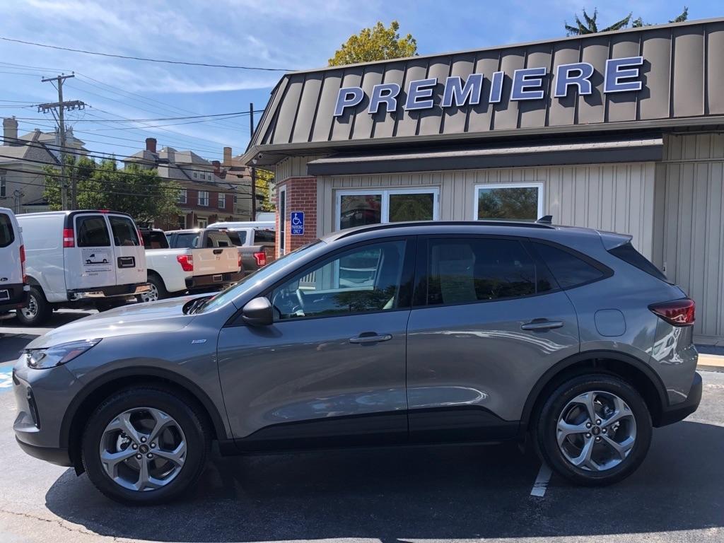 2025 Ford Escape ST LINE - 2