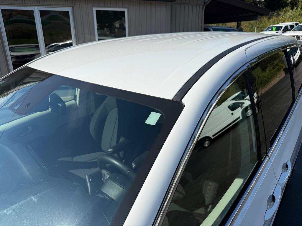 2023 Chrysler Voyager photo 12 of 33