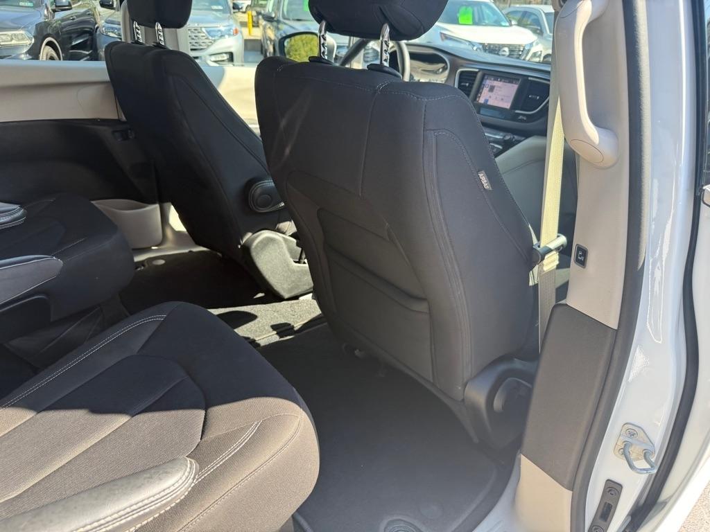 2023 Chrysler Voyager photo 21 of 33