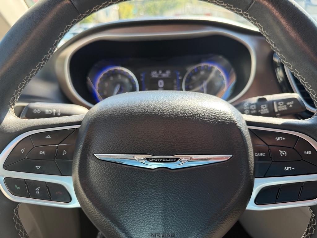 2023 Chrysler Voyager photo 29 of 33