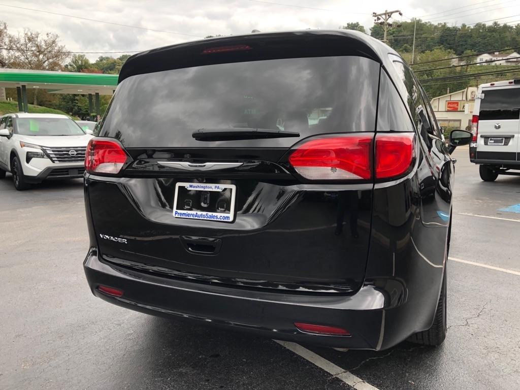 2024 Chrysler Voyager photo 5 of 40