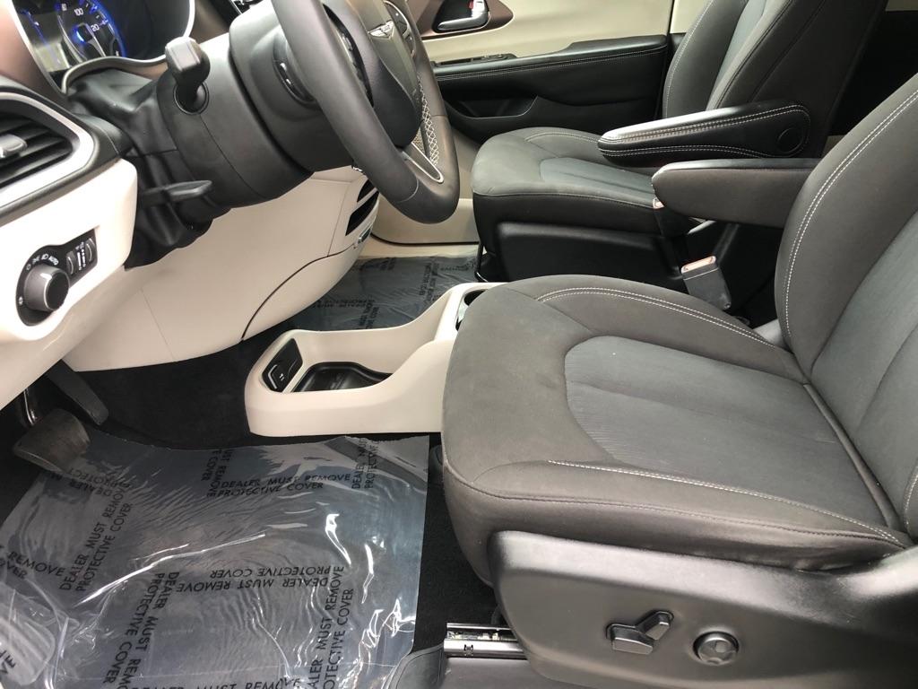 2024 Chrysler Voyager photo 18 of 40