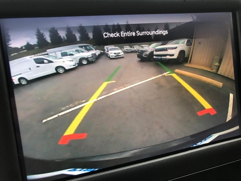 2024 Chrysler Voyager photo 31 of 40