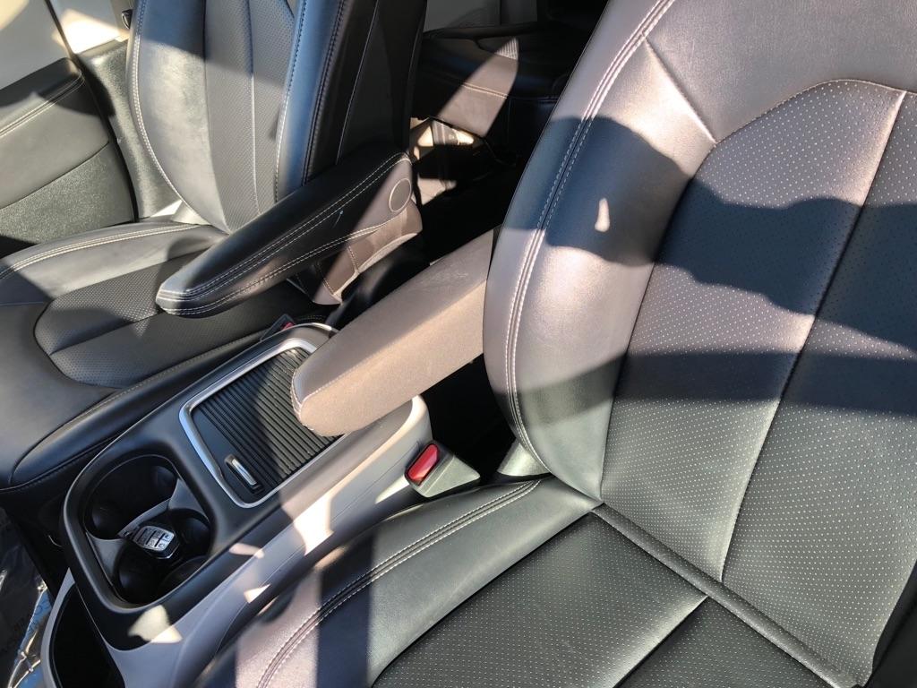 2024 Chrysler Pacifica photo 19 of 42