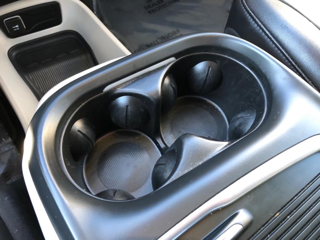 2024 Chrysler Pacifica photo 29 of 42