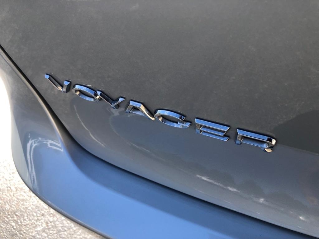 2023 Chrysler Voyager photo 16 of 42