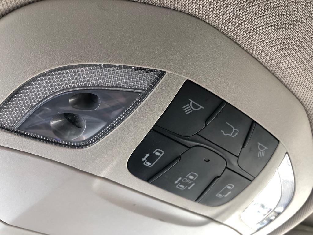 2023 Chrysler Voyager photo 34 of 42